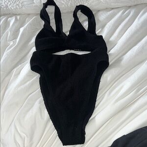 Black bikini set
